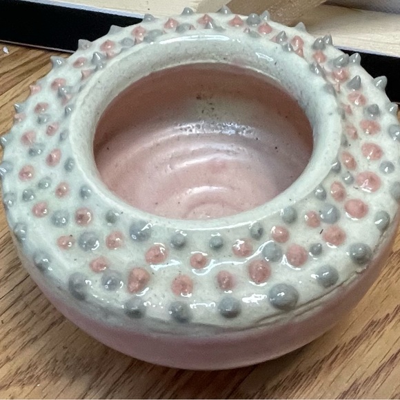 Sweet Little Handmade Mini Coin Catch that looks like a sugary cake doughnut - Picture 4 of 8